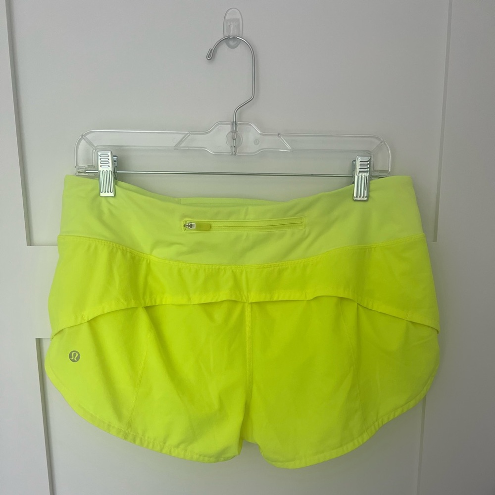Lululemon Speed Up Low Rise Lined Short 2.5” Highlight Yellow